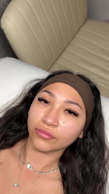 Client on the lash bed after her set